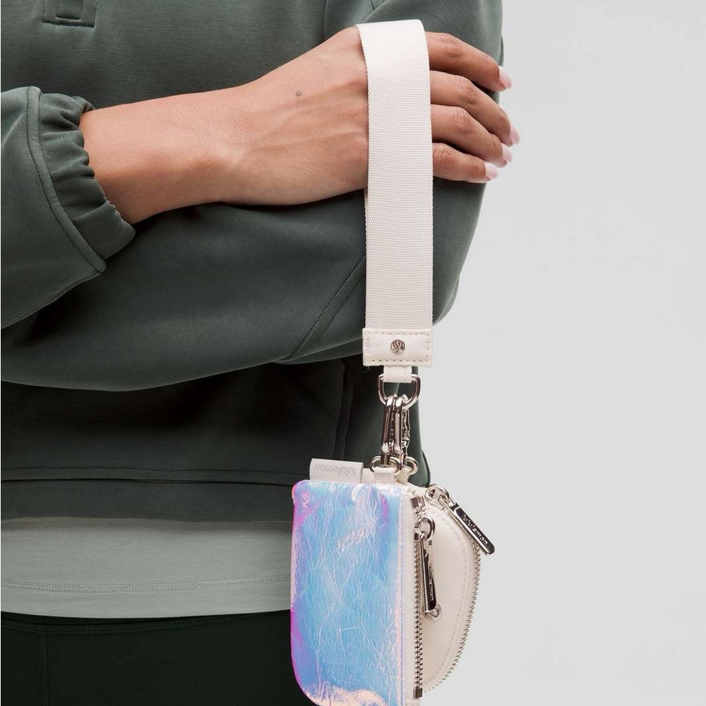 NWT Lululemon Dual Pouch Wristlet Iridescent ✨